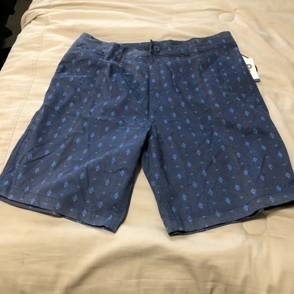 Men’s size 34 Body Glove Amphibious swim trunks / board shorts